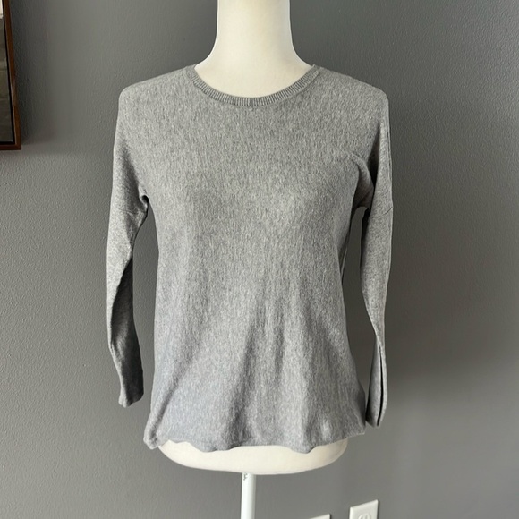 Vince Cotton Cashmere Knit Sweater Crew Neck Gray and Navy Blue - Picture 1 of 9